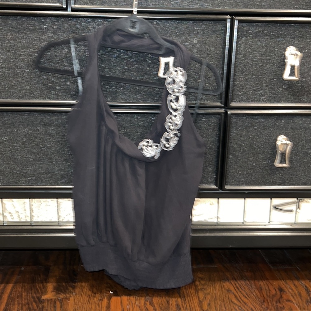 BEBE HALTER TOP WITH WHITE TRIP AND PEARL FLOWER DETAIL